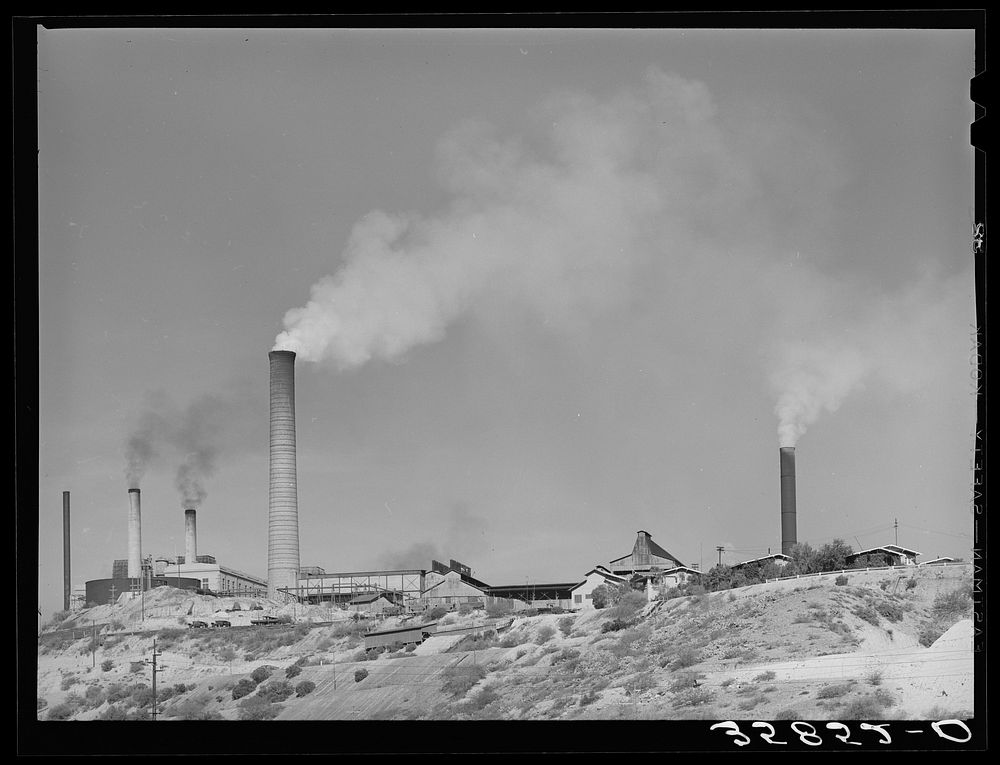 [Untitled photo, possibly related to: Copper smelter. Miami, Arizona] by Russell Lee