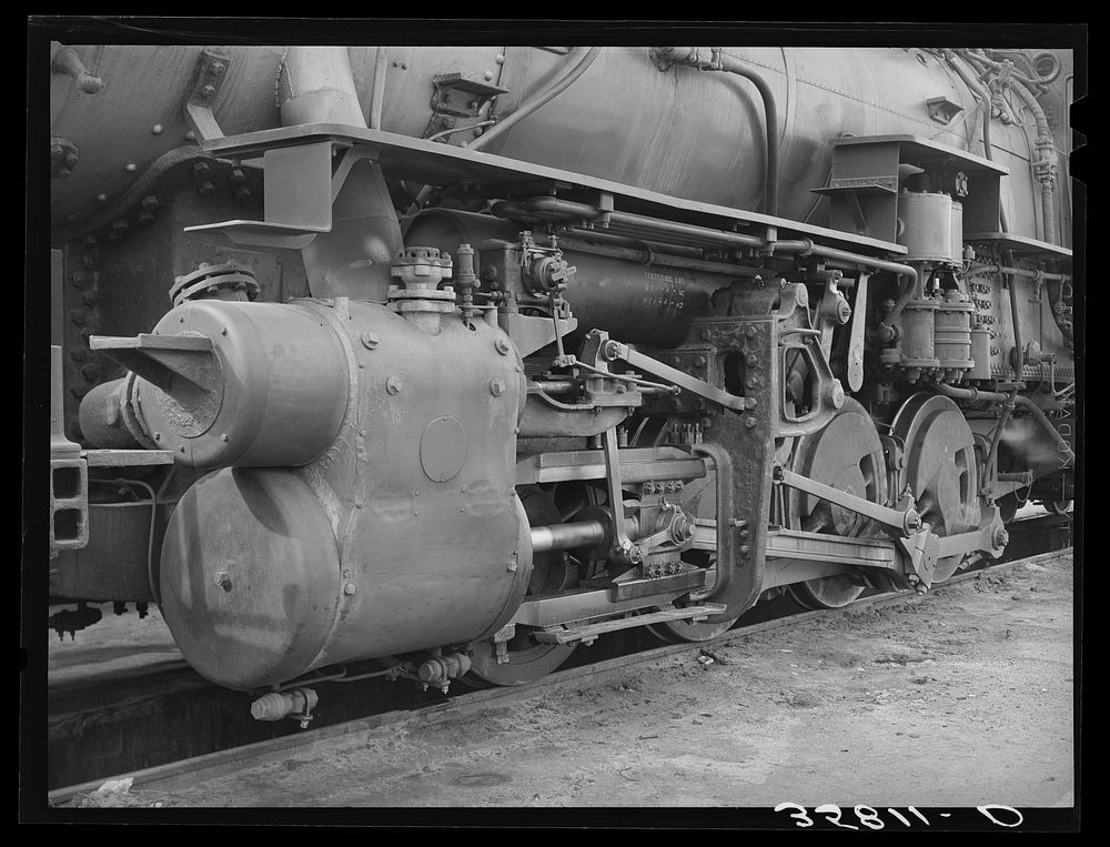 Details of engine in the yard at Big Spring, Texas by Russell Lee