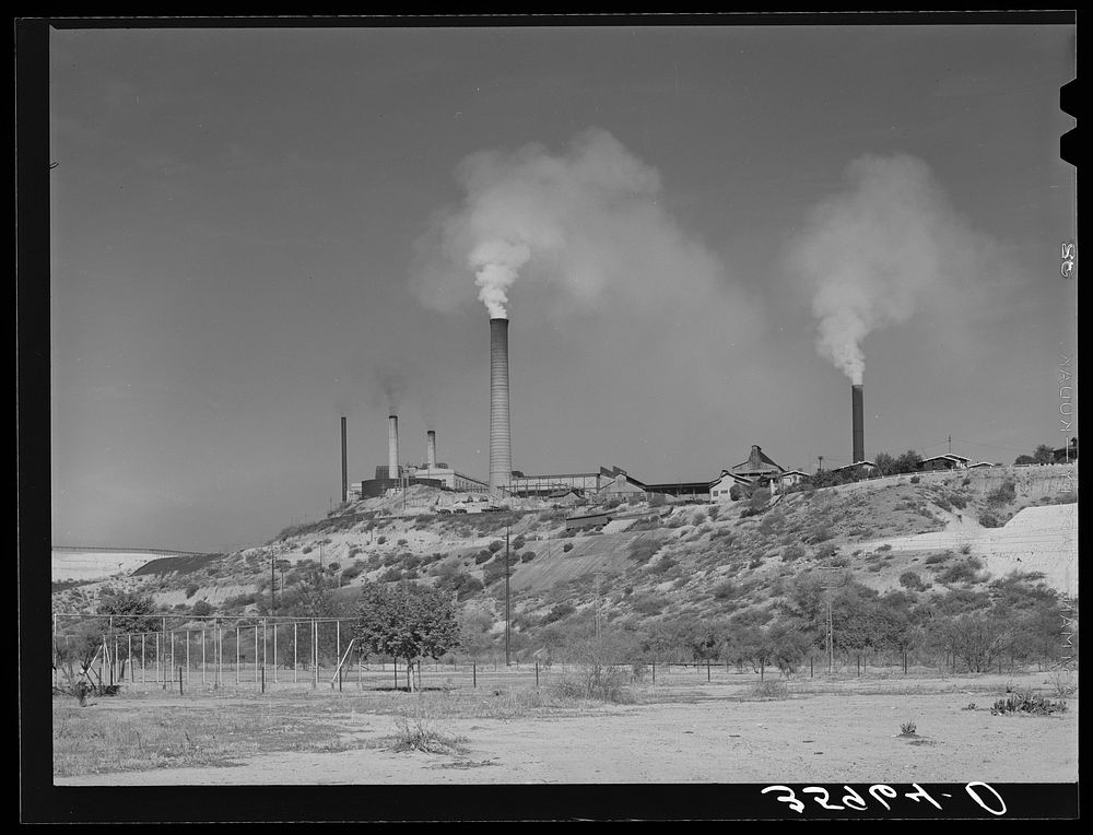 [Untitled photo, possibly related to: Copper smelter. Miami, Arizona] by Russell Lee