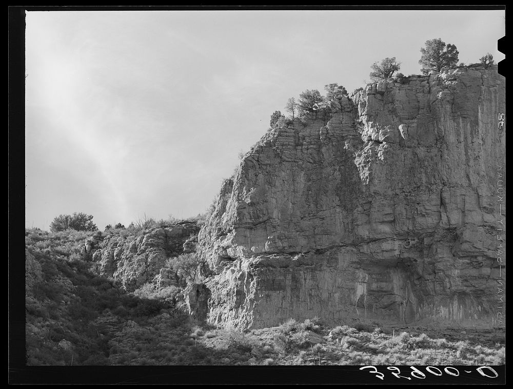 [Untitled photo, possibly related to: Rock cliffs at Beckers Butte. Gila County, Arizona] by Russell Lee