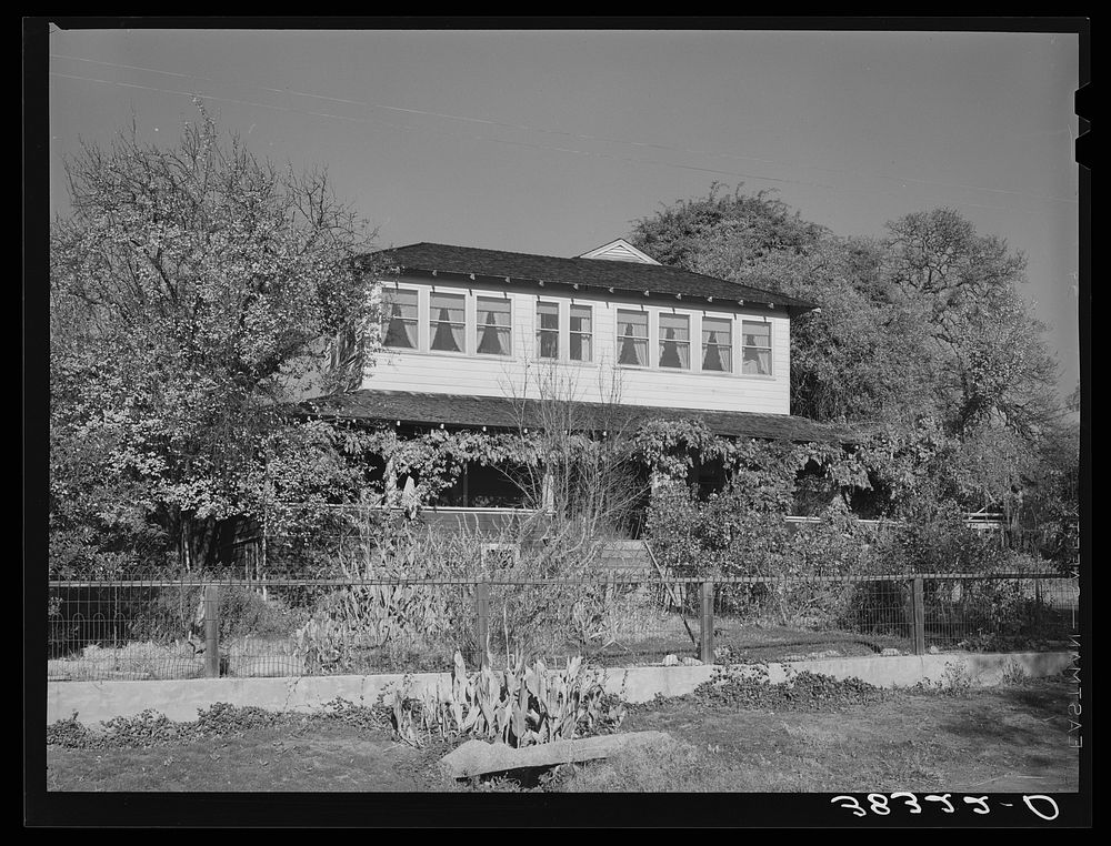 Farmhouse of fruit farmer near Auburn, California by Russell Lee