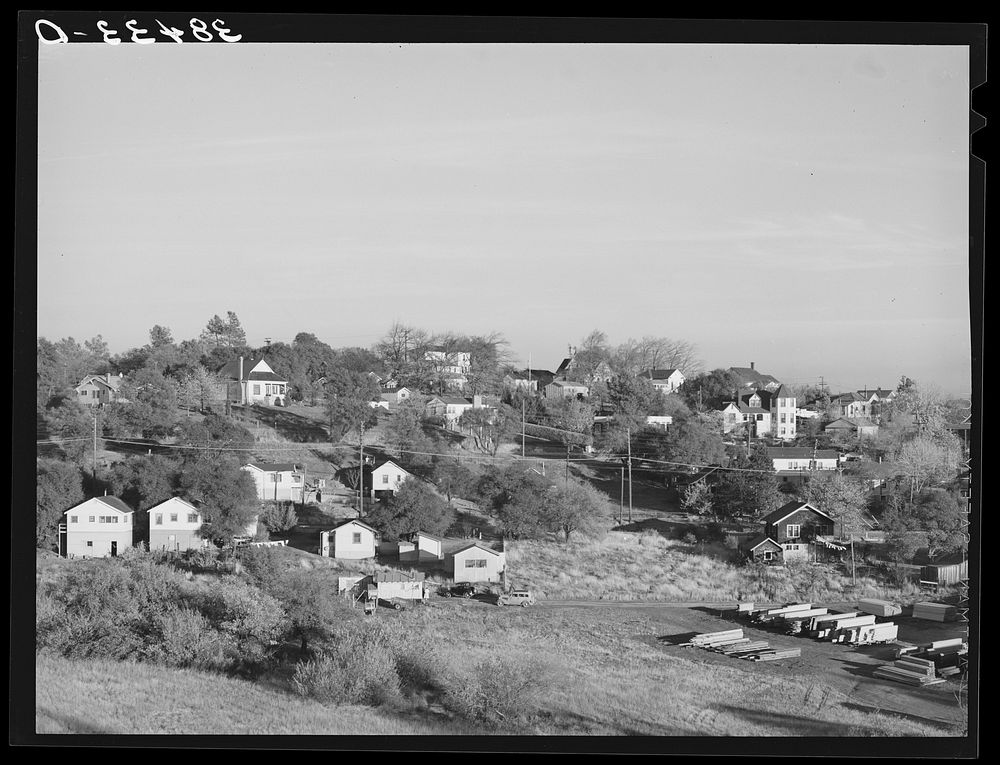 Part residential district. Auburn, California | Free Photo - rawpixel