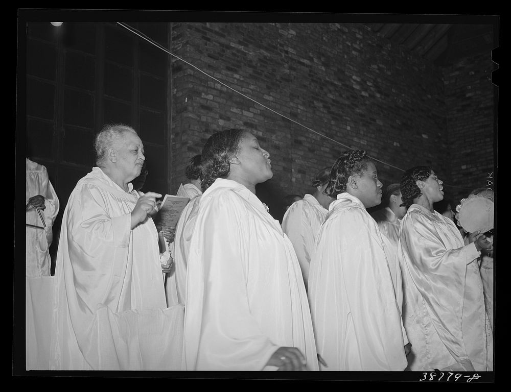 Members of the choir of the Pentecostal church. Chicago, Illinois by Russell Lee