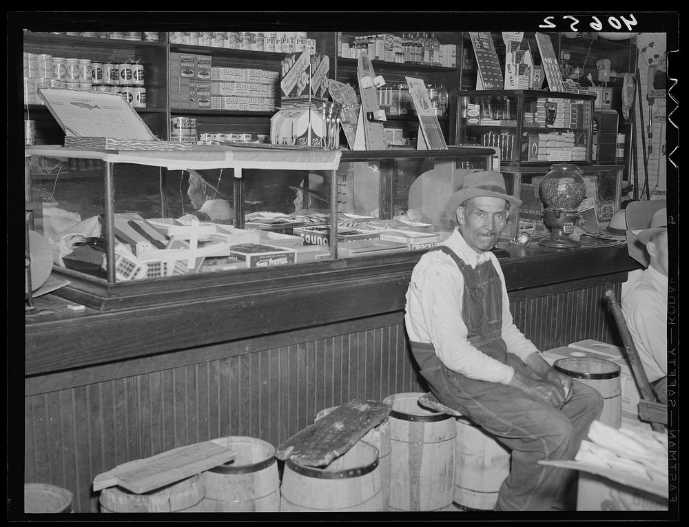 Interior of general store at Stem. Granville County, North Carolina. Sourced from the Library of Congress.