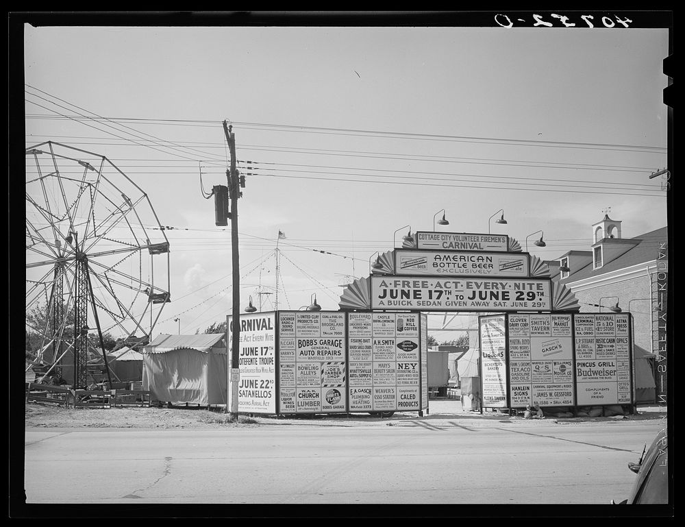 Carnival along U.S. Highway No. 1 at Cottage City, Maryland. Sourced from the Library of Congress.