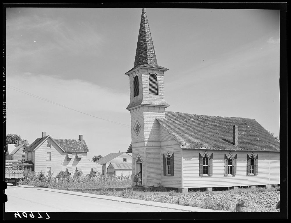 Church on a Sunday afternoon in Hebron, Maryland. Sourced from the Library of Congress.