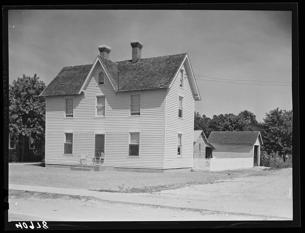 Freshly-painted house in Hebron, Maryland. Sourced from the Library of Congress.