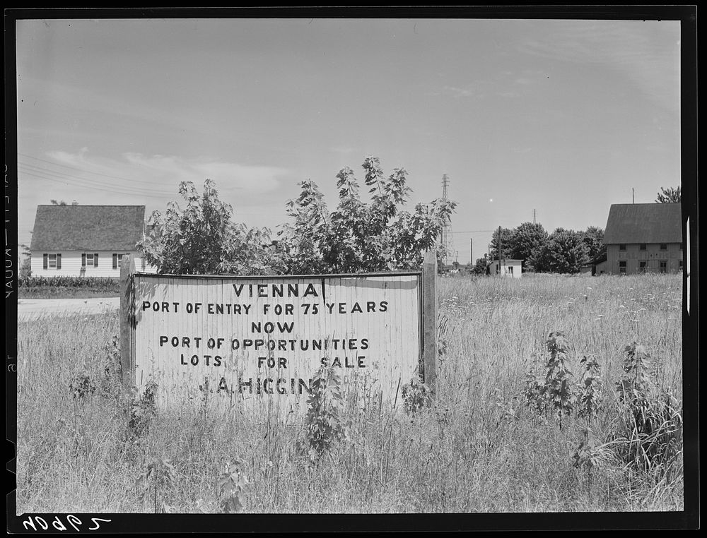 Sign on a vacant lot in Vienna, Maryland. Sourced from the Library of Congress.