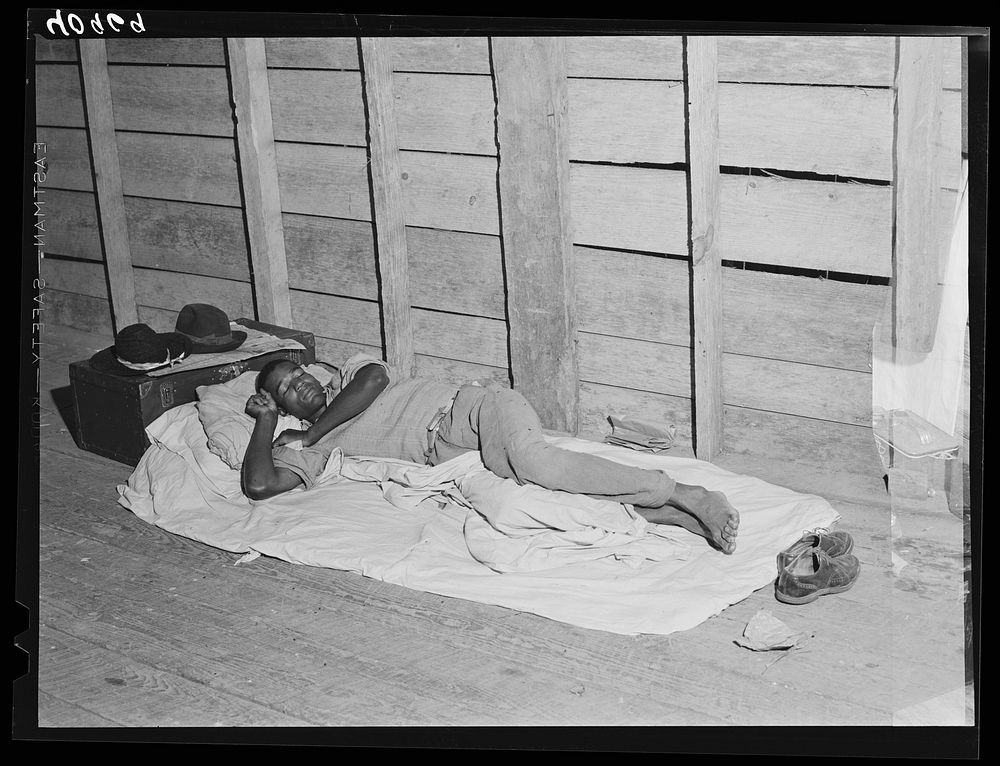 Sleeping accomodation for Florida migrant in a barn near Belcross, North Carolina. Sourced from the Library of Congress.