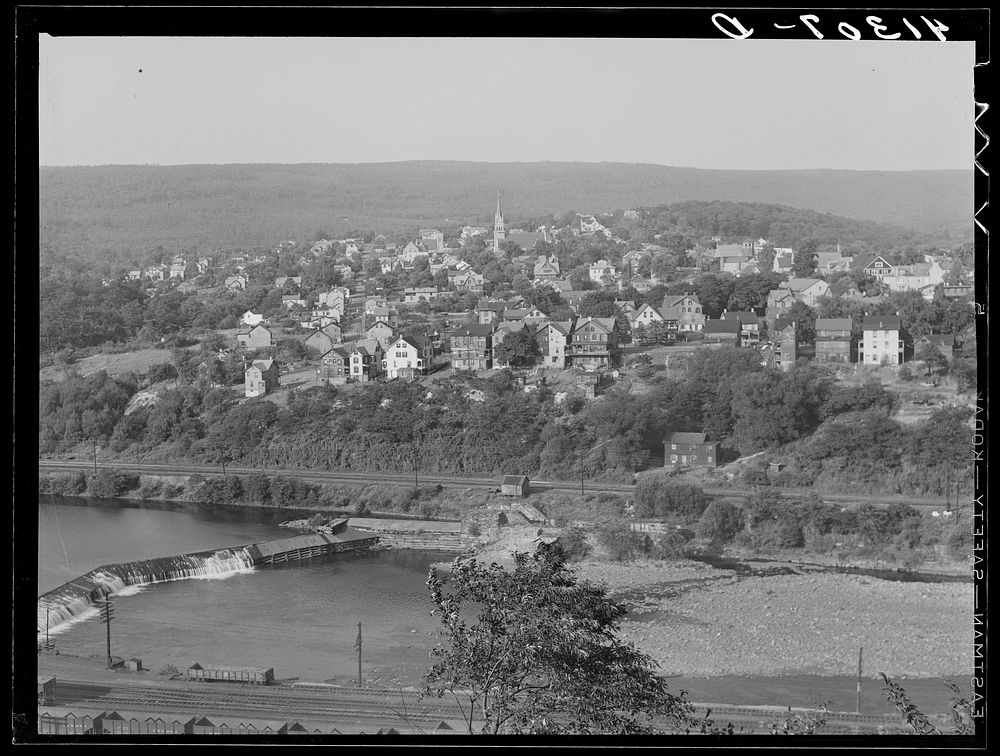 View of East Mauch Chunk from Upper Mauch Chunk, Pennsylvania. Sourced from the Library of Congress.