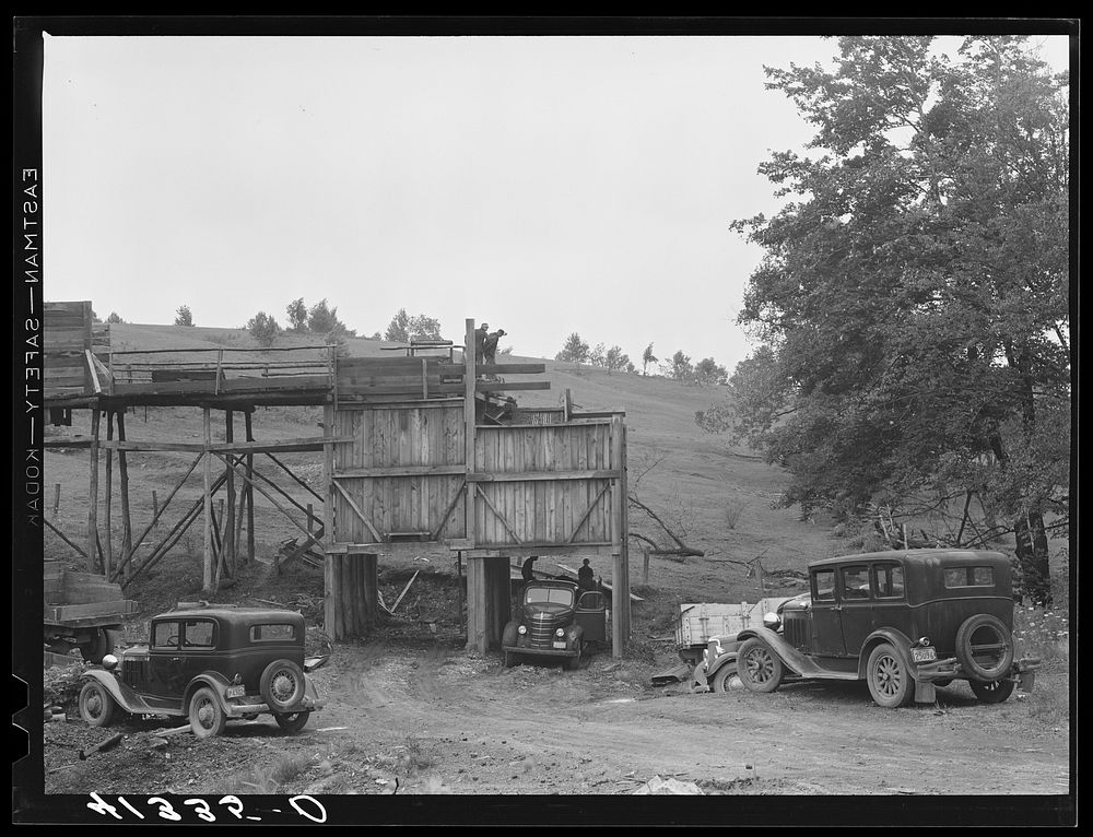 Dougherty's mine, a mine on a farm near Falls Creek, Pennsylvania. Sourced from the Library of Congress.