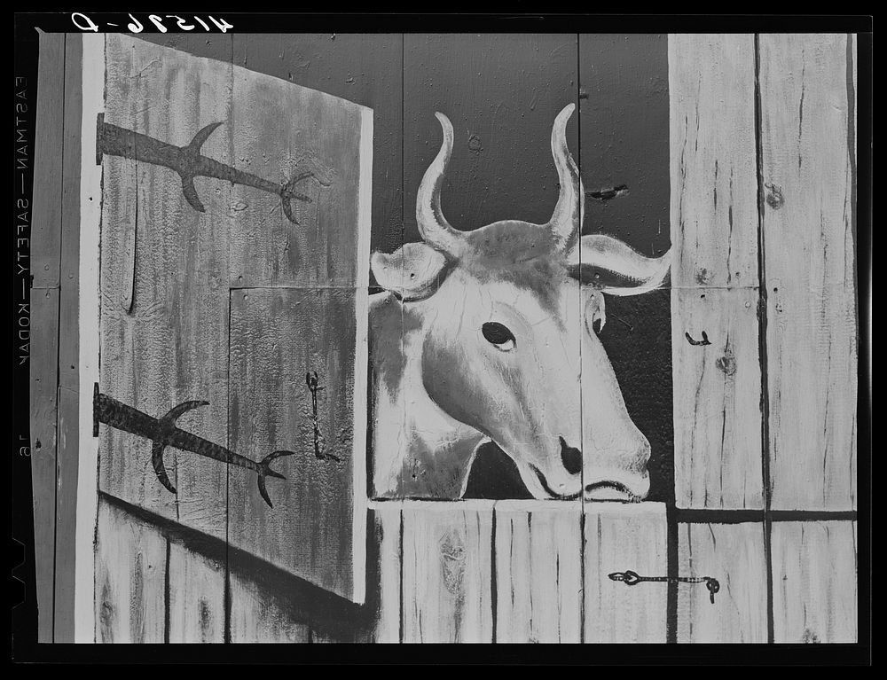 Painting on a barn near Thompsonville along Route 5. Connecticut. Sourced from the Library of Congress.