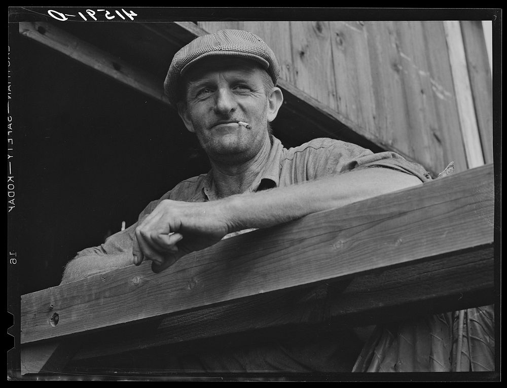 Mr. Colson, tobacco farmer. Suffield, Connecticut. Sourced from the Library of Congress.