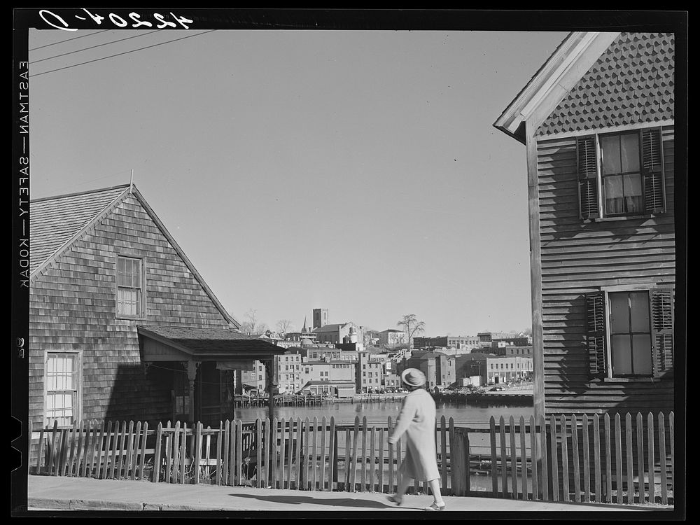 [Untitled photo, possibly related to: A part of the Norwich, Connecticut riverfront]. Sourced from the Library of Congress.