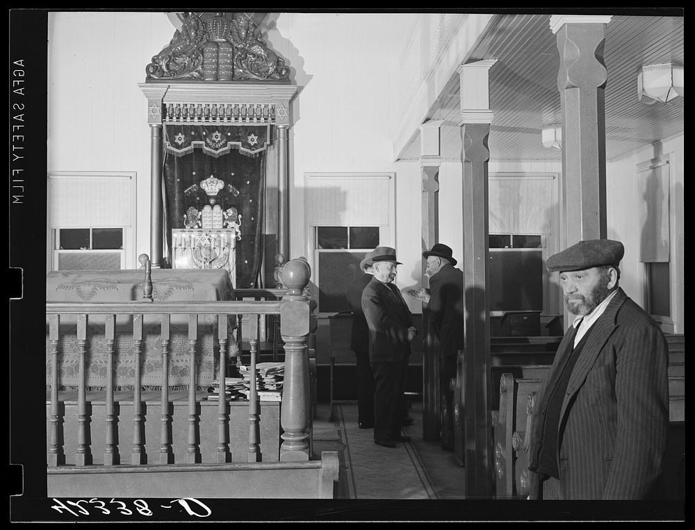 Interior of Jewish synagogue in Colchester, Connecticut after a small weekly service. Sourced from the Library of Congress.