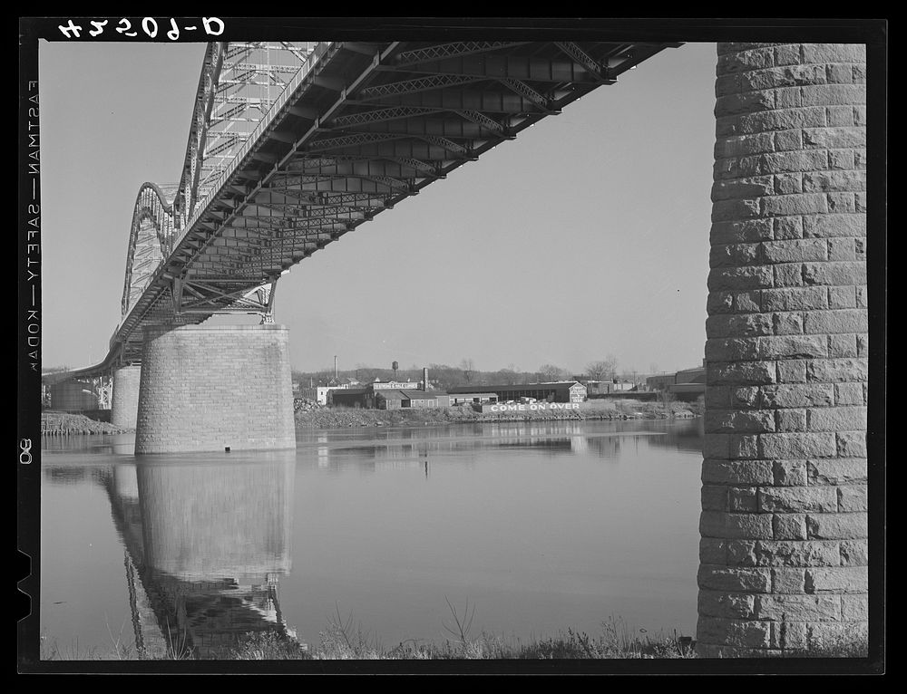 Bridge across the Connecticut River at Middletown, Connecticut. Sourced from the Library of Congress.