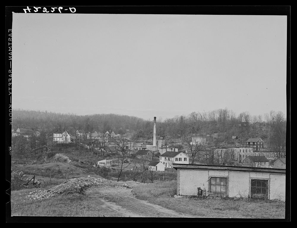 [Untitled photo, possibly related to: The town of Montville, Connecticut]. Sourced from the Library of Congress.