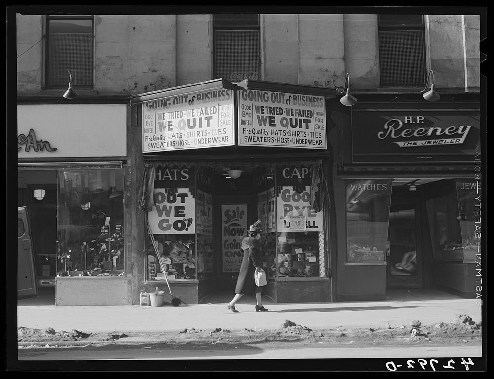 Store going out of business. Lowell, Massachusetts. Sourced from the Library of Congress.