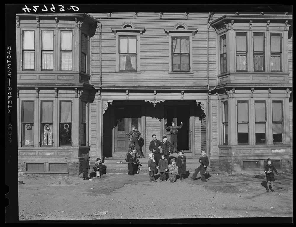 Children in a tenement district in Brockton, Massachusetts. Sourced from the Library of Congress.