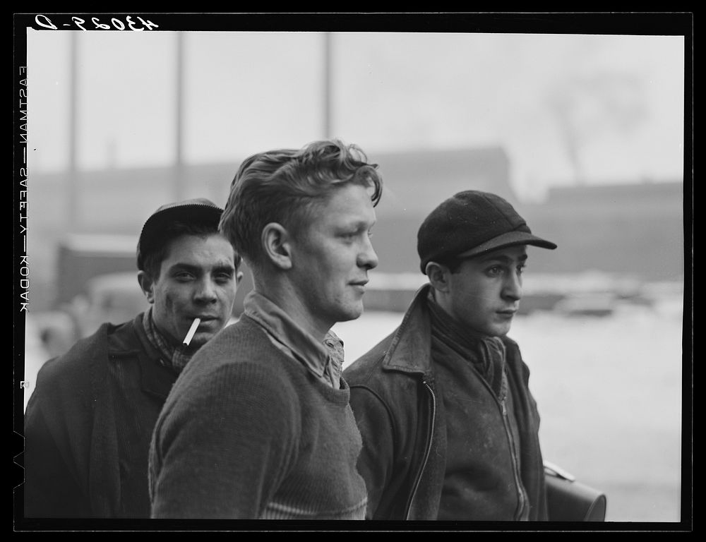 Young workers at the steel mill in Midland, Pennsylvania. Sourced from the Library of Congress.