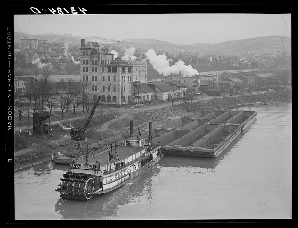 Coal barges along Ohio River at Rochester, Pennsylvania. Sourced from the Library of Congress.