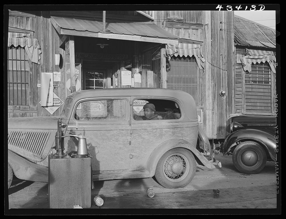 Outside a general store at Manchester, North Carolina. Near Fort Bragg, North Carolina. Sourced from the Library of Congress.