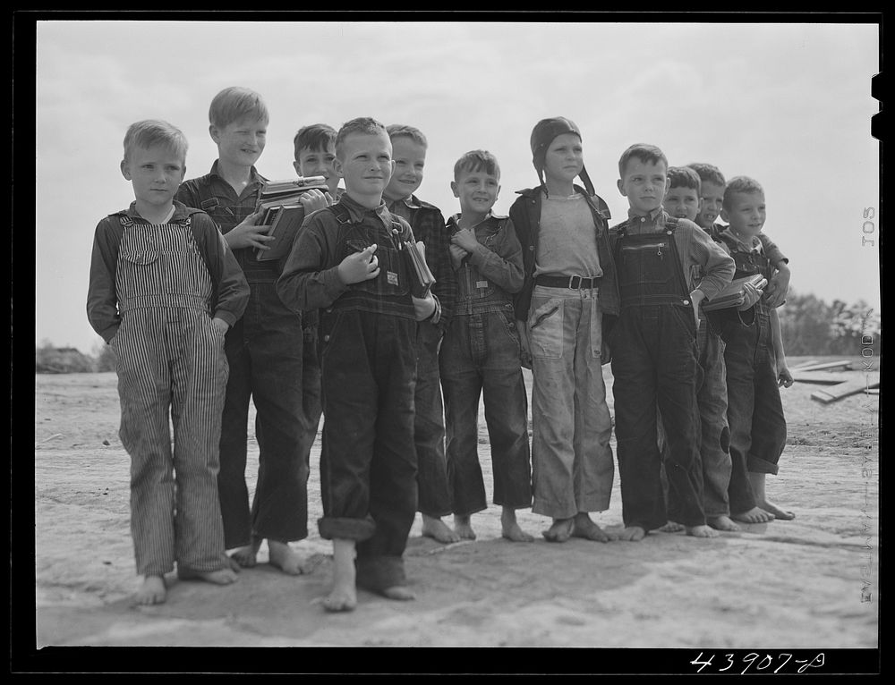 Schoolchildren in Franklin, Heard County, Georgia. Sourced from the Library of Congress.