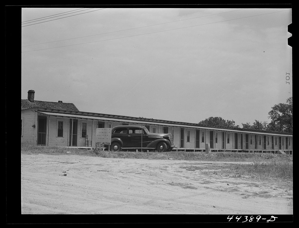 A bunkhouse for workers in the nearby powder plant. Childersburg, Alabama. Sourced from the Library of Congress.