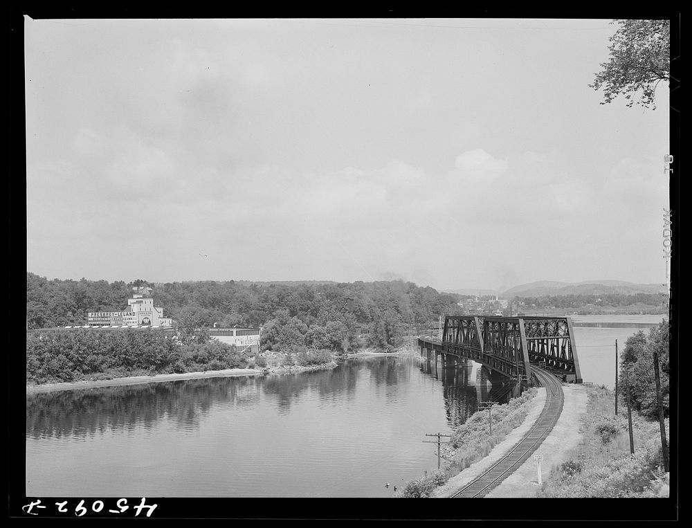 [Untitled photo, possibly related to: Highway on the New Hampshire side of the Connecticut River leading to Brattleboro…