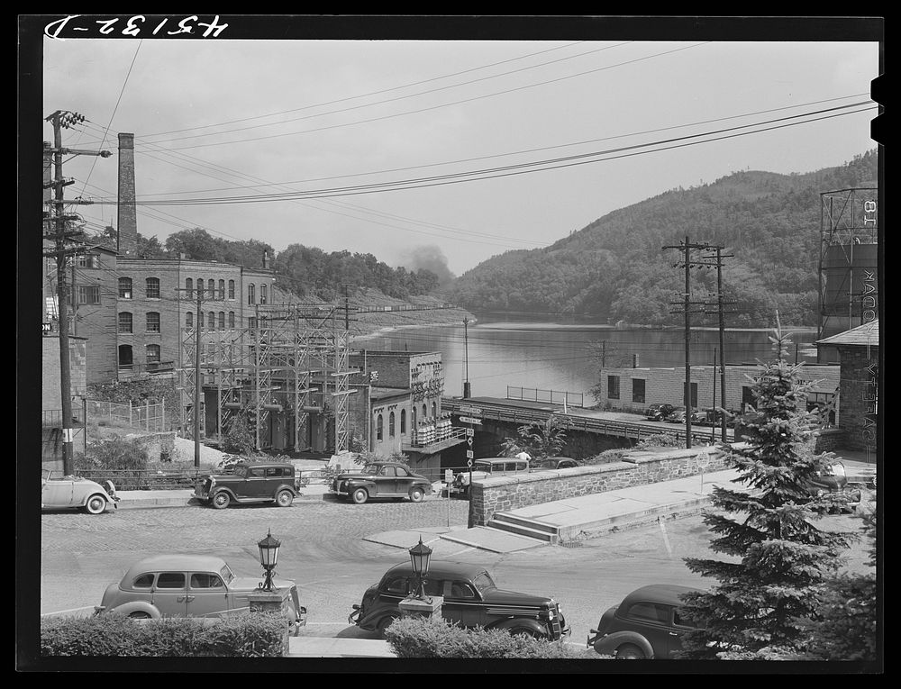 The Connecticut River in Brattleboro, Vermont. Sourced from the Library of Congress.