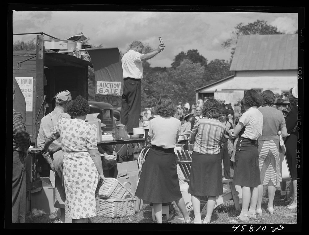 Auction sale at the World's Fair at Tunbridge, Vermont. Sourced from the Library of Congress.