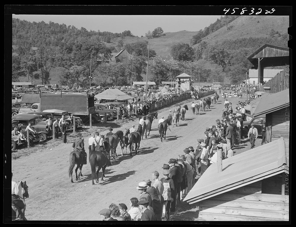 The parade at the World's Fair at Tunbridge, Vermont. Sourced from the Library of Congress.