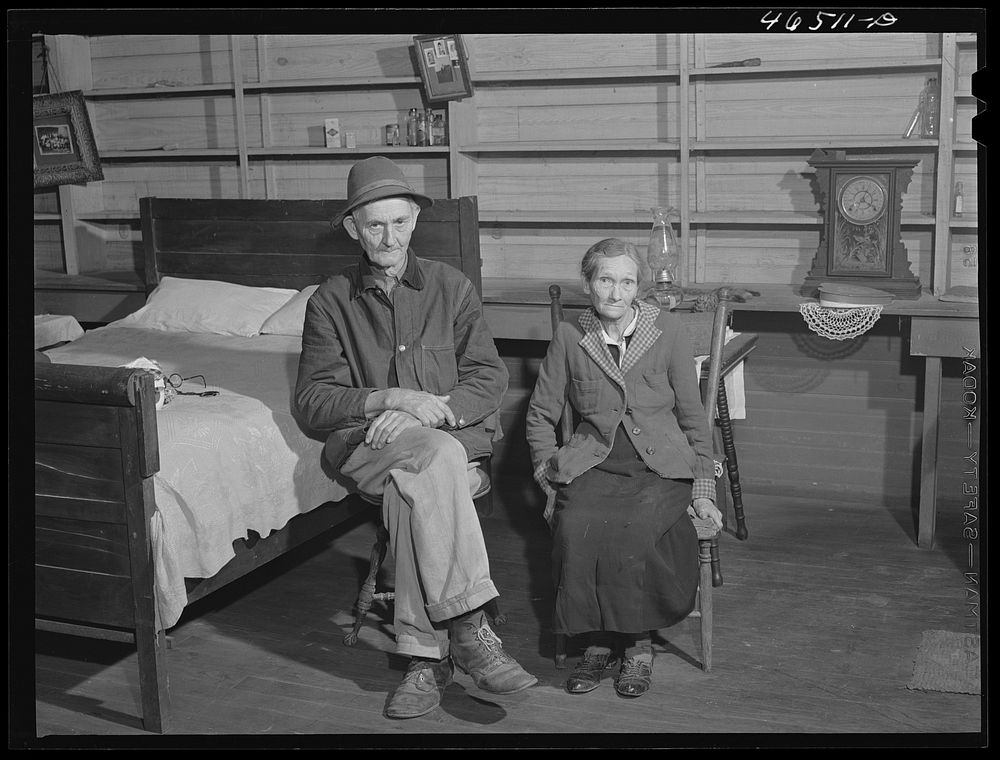 Mr. and Mrs. Bob Calloway, who get an old age pension Penfield, Greene County, Georgia. Sourced from the Library of Congress.