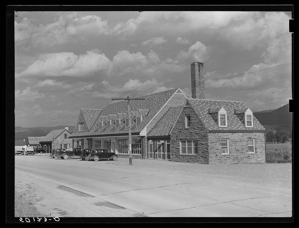Community stores, Tygart Valley project. West Virginia trading post. Sourced from the Library of Congress.