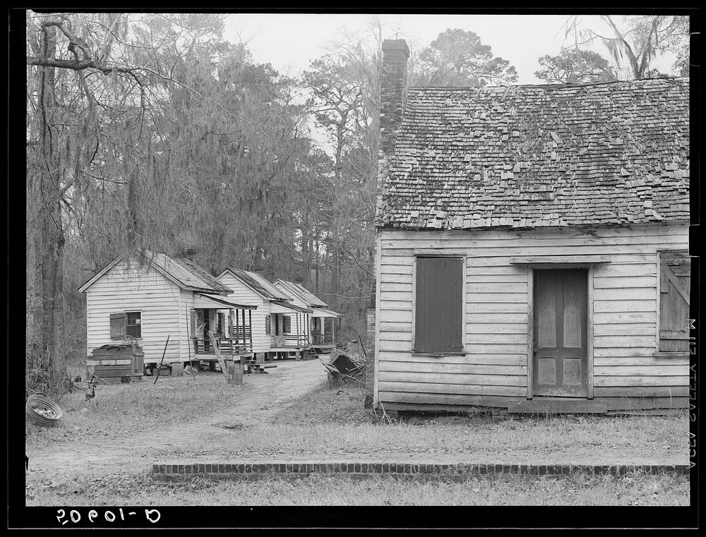 [Untitled photo, possibly related to: Servant quarters, Summerville, South Carolina, in rear of home]. Sourced from the…
