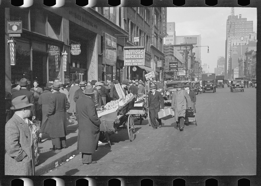 [Untitled photo, possibly related to: Street scene at 38th Street and 7th Avenue, New York City] by Russell Lee