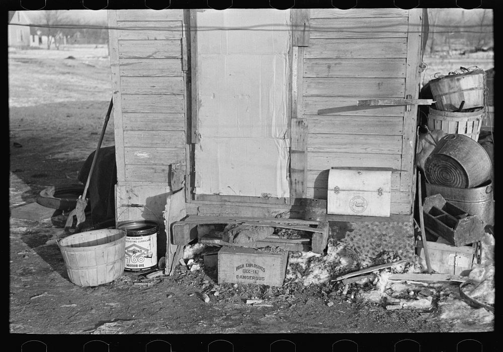 Backyard of shack in "Shantytown," Spencer, Iowa by Russell Lee