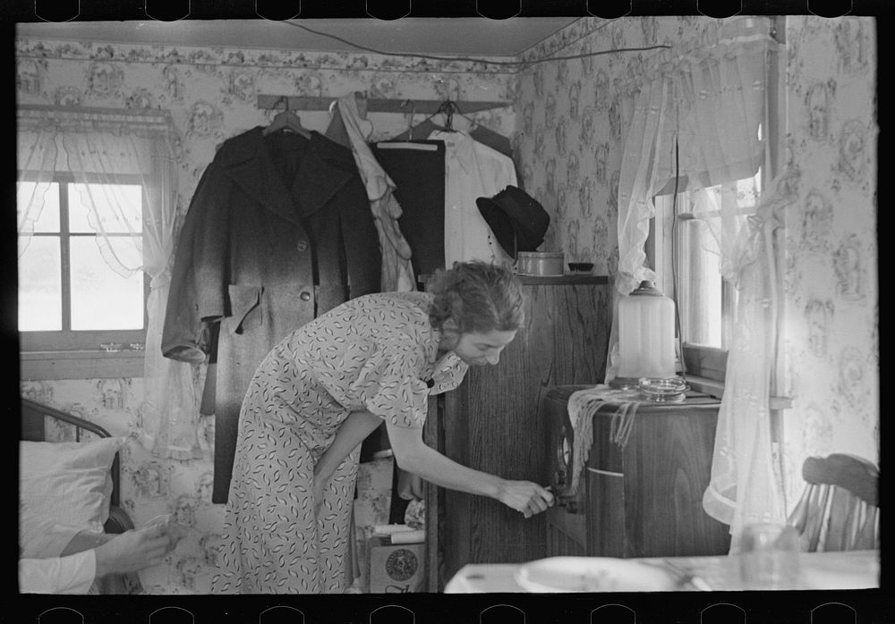 Interior of a shack in "Shantytown," Spencer, Iowa by Russell Lee