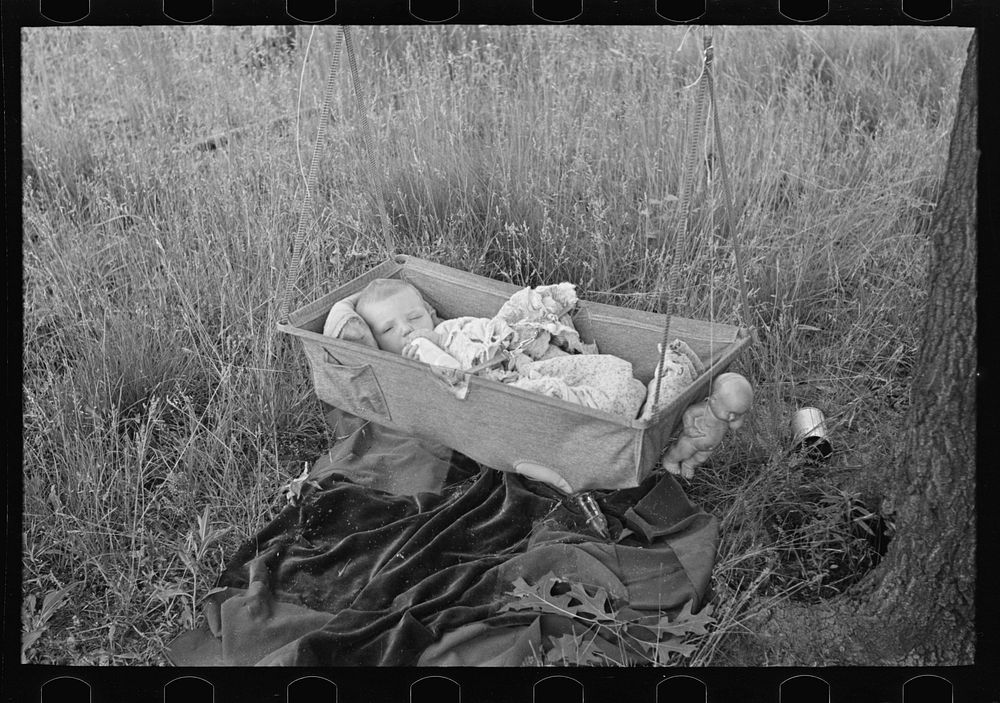 Baby of Daisy Heath, near Black River Falls, Wisconsin. Mrs. Heath lives alone on two acres of land by Russell Lee