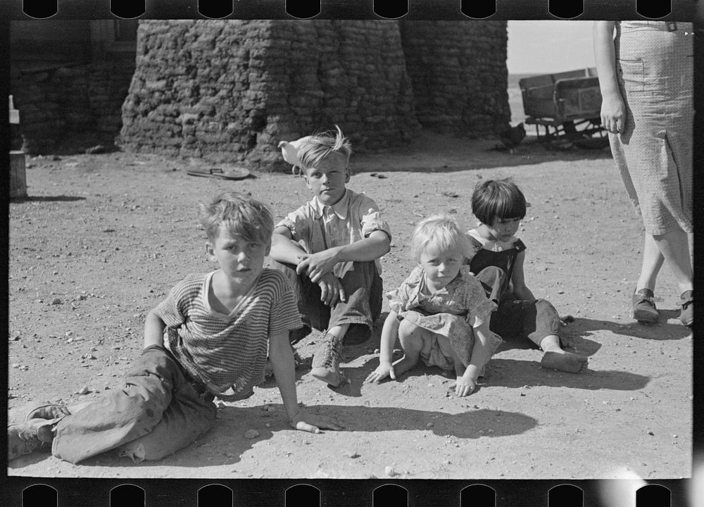 [Untitled photo, possibly related to: Children of Olaf Fugelberg waiting for dinner. Williams County, North Dakota] by…
