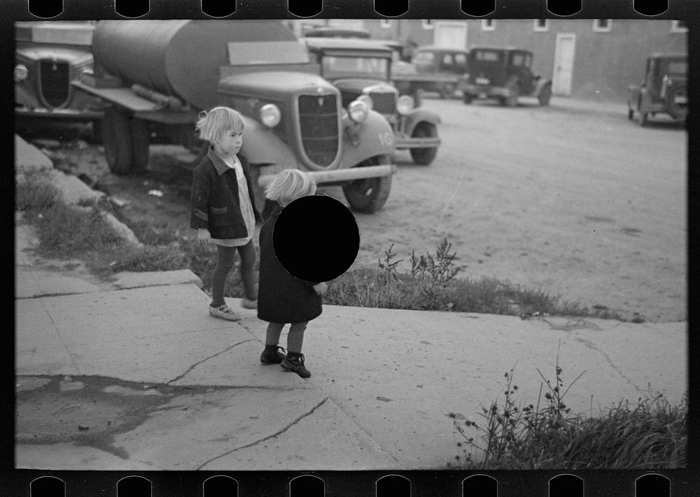 [Untitled photo, possibly related to: Residents of Northome, Minnesota] by Russell Lee