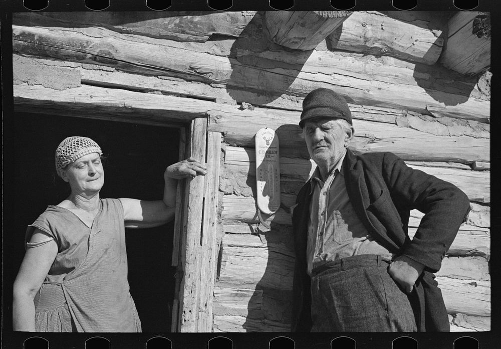 Mr. and Mrs. O'Brien, farmers on relief. Southern Williams County, North Dakota by Russell Lee