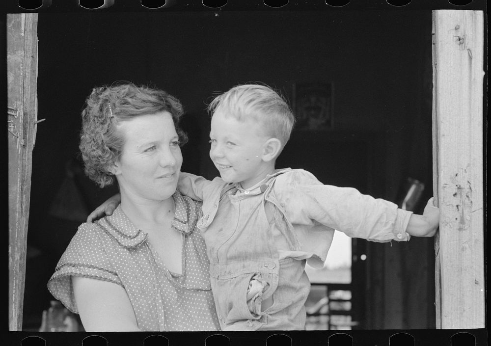 [Untitled photo, possibly related to: Mother and child former sharecropper, now FSA (Farm Security Administration) clients…