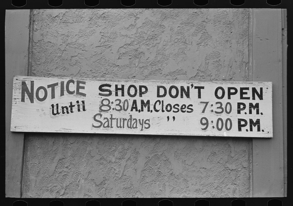 Sign of store, Kenner, Louisiana by Russell Lee