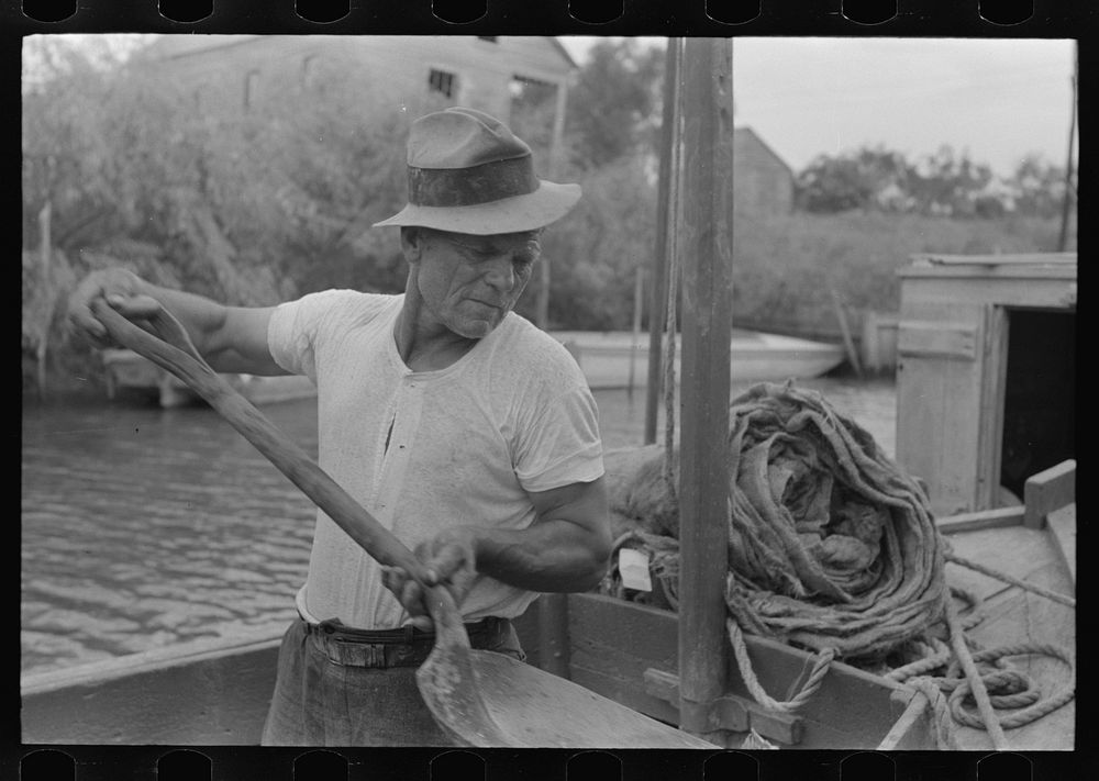 Oyster fishermen, Olga, Louisiana by Russell Lee