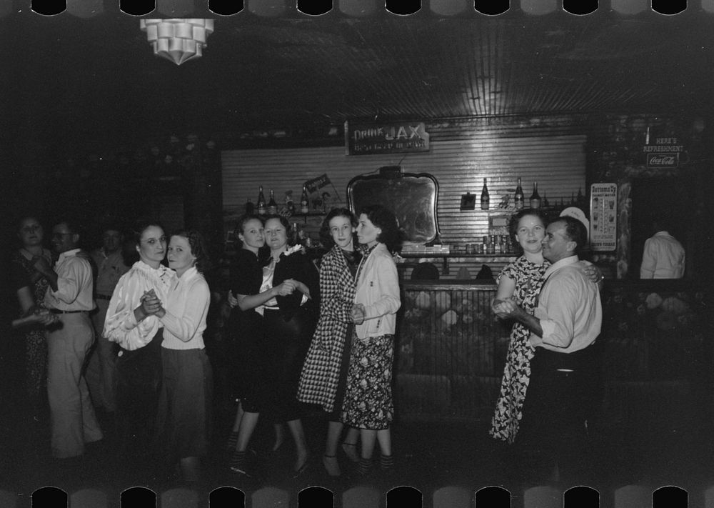 [Untitled photo, possibly related to: Drinking at the bar, crab boil night, Raceland, Louisiana] by Russell Lee