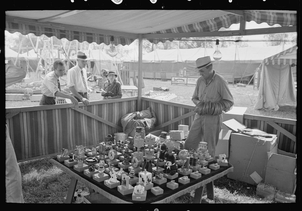 [Untitled photo, possibly related to: Concession stand at southern Louisiana state fair, Donaldsonville] by Russell Lee