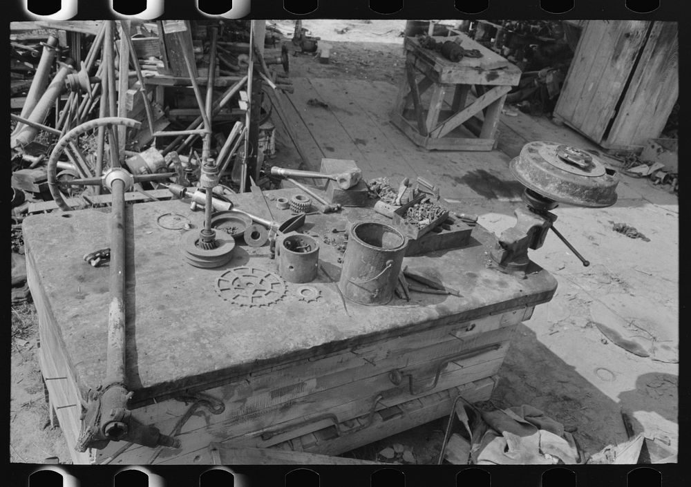 Workbench junkyard owner, Abbeville, Louisiana Free Photo rawpixel