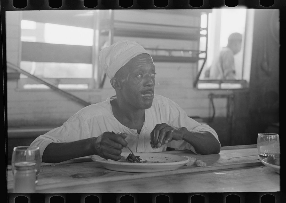 [Untitled photo, possibly related to: Galley of the El Rito, Louisiana] by Russell Lee