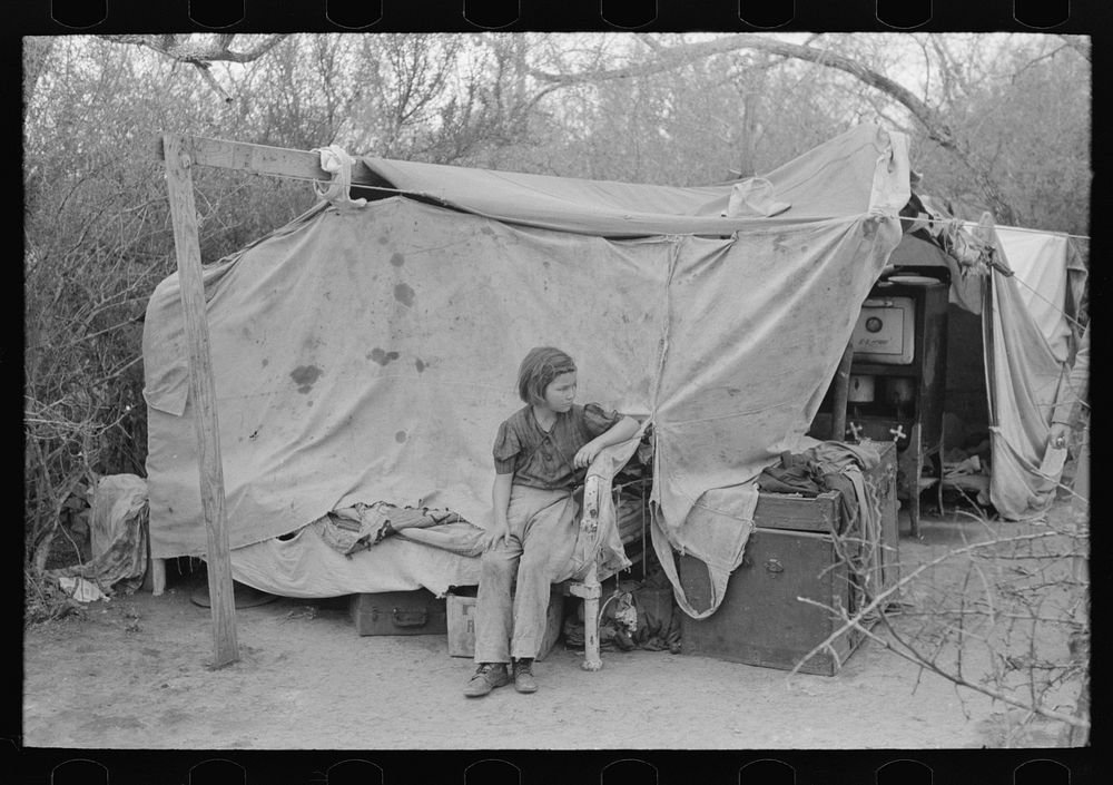 Tent home of migrants near Harlingen, Texas by Russell Lee